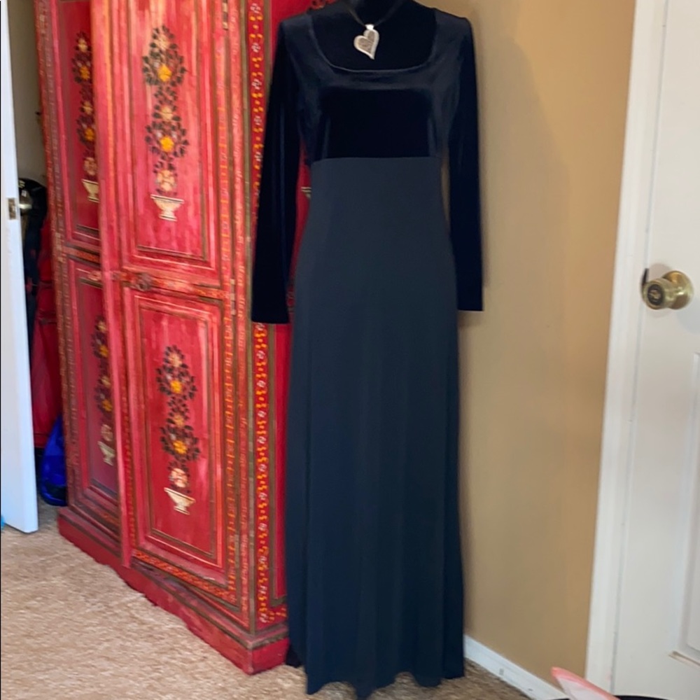 Georgiou Studio evening dress size M